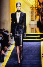 Load image into Gallery viewer, Gonna in pelle GIANNI VERSACE
