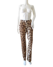 Load image into Gallery viewer, Pantaloni leopardo MOSCHINO
