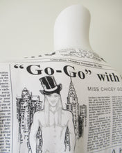 Load image into Gallery viewer, Maglia newspaper gazette print JOHN GALLIANO
